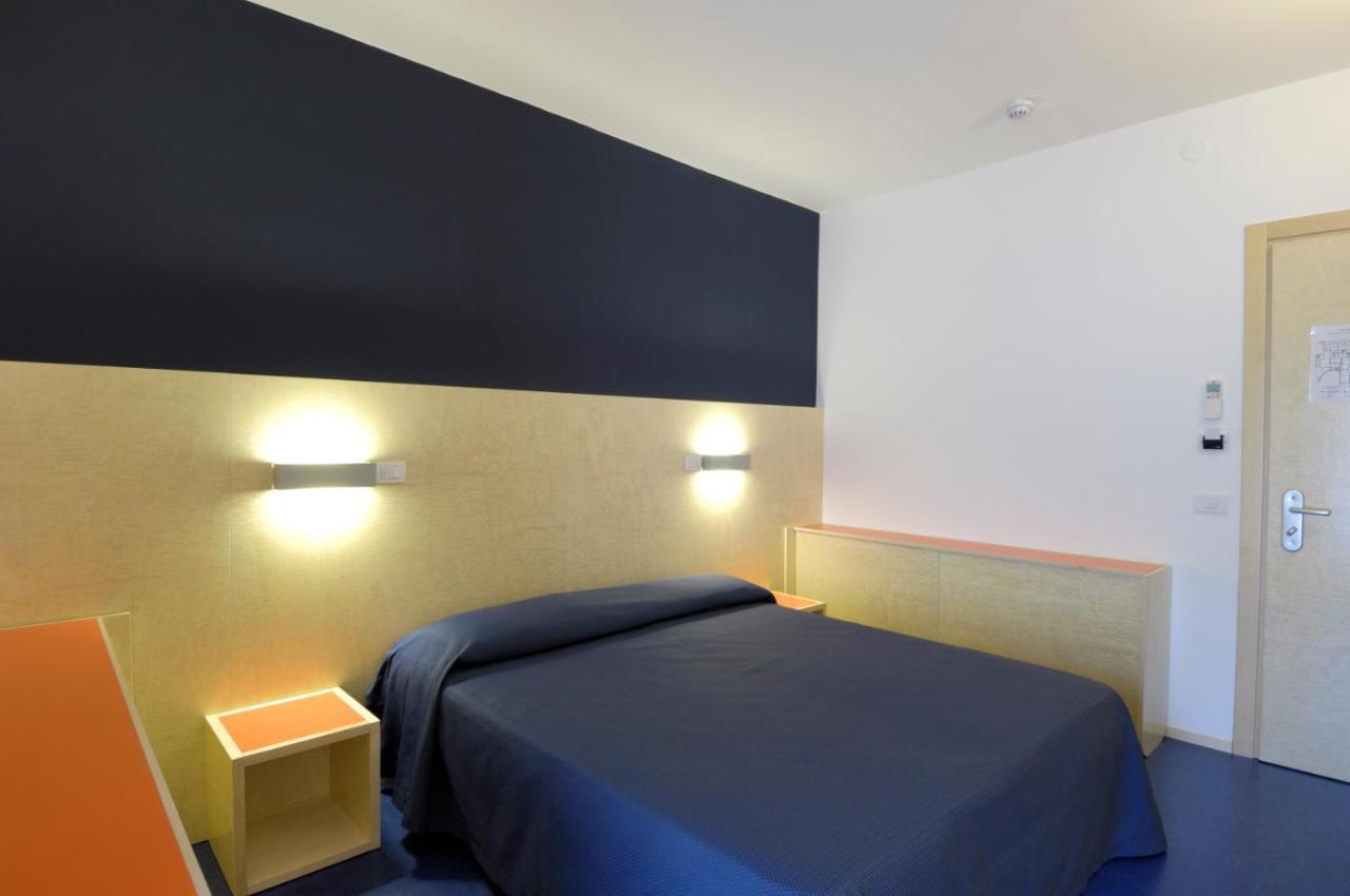 Hotel Firenze ビビオーネ エクステリア 写真